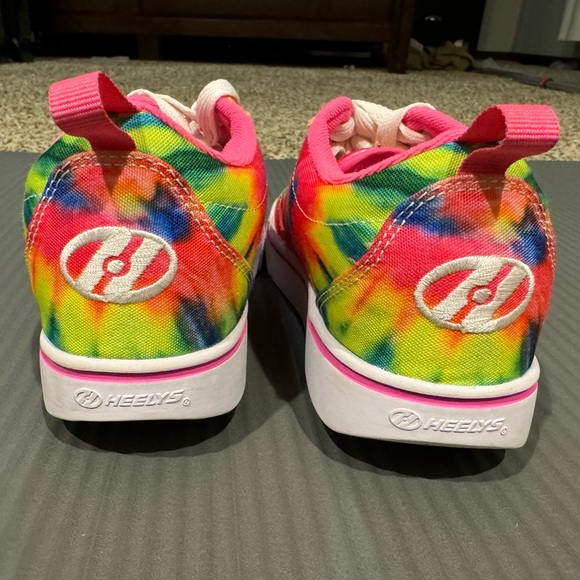 Heelys Tie-Dye Size 3 - Picture 4 of 8